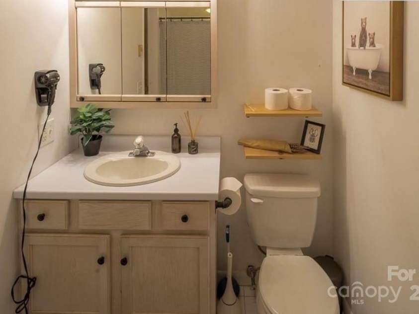 103 Golf Lane, Beech Mountain, NC 28604.  MLS# CAR4238459, YatesRealty ID 18502. 