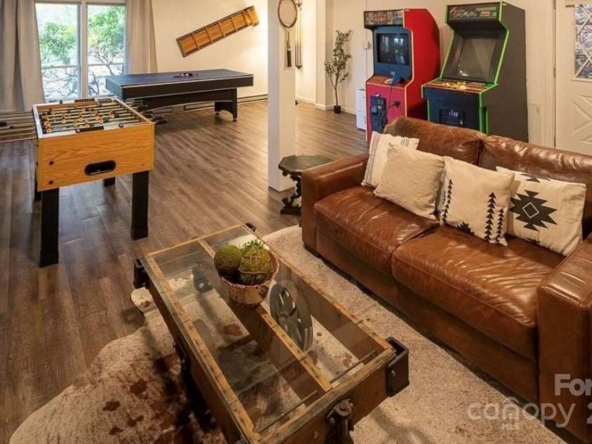 103 Golf Lane, Beech Mountain, NC 28604.  MLS# CAR4238459, YatesRealty ID 18502. 