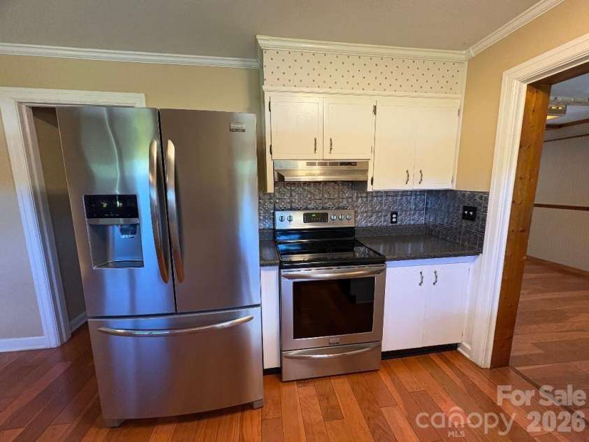 3253 US 70 Highway, Marion, NC 28752.  MLS# CAR4335999, YatesRealty ID 18502. 