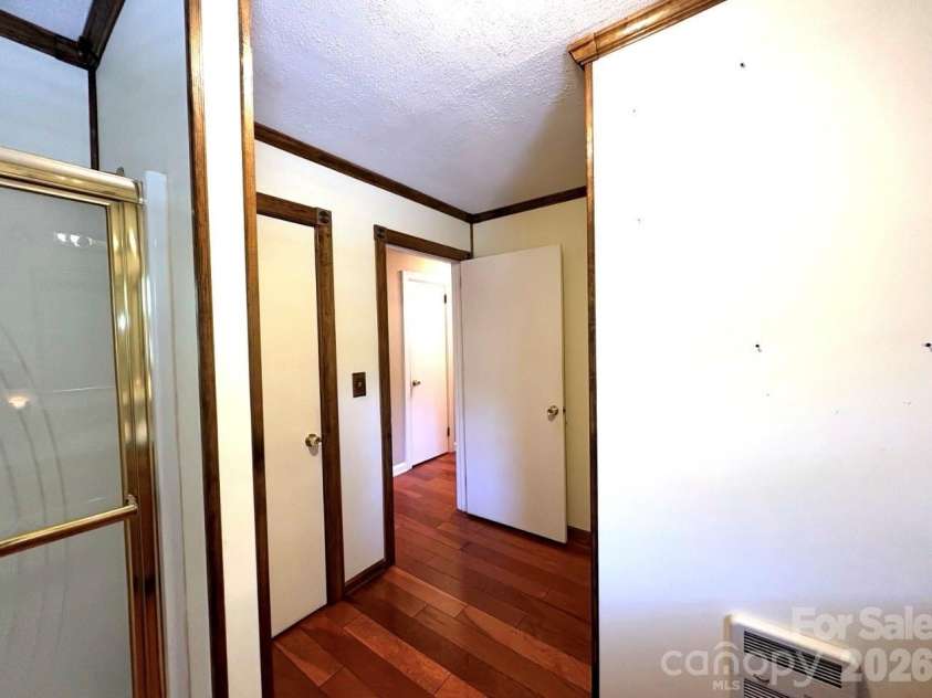 3253 US 70 Highway, Marion, NC 28752.  MLS# CAR4335999, YatesRealty ID 18502. 