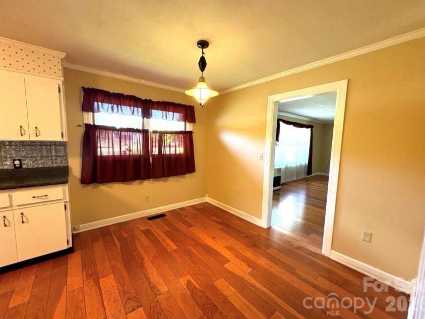 3253 US 70 Highway, Marion, NC 28752.  MLS# CAR4335999, YatesRealty ID 18502. Dining Area