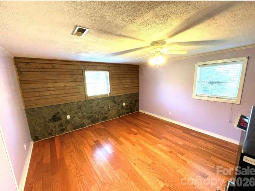 3253 US 70 Highway, Marion, NC 28752.  MLS# CAR4335999, YatesRealty ID 18502. Lower Bonus
