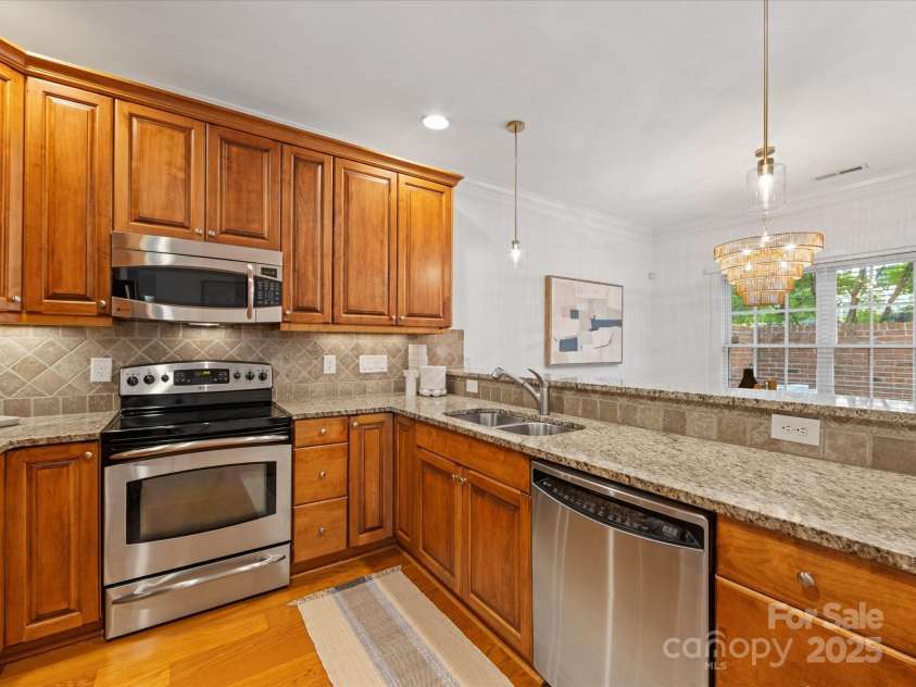 140 Villa Lake Drive, Fort Mill, SC 29708.  MLS# CAR4253945, YatesRealty ID 18503. 