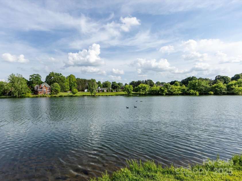 140 Villa Lake Drive, Fort Mill, SC 29708.  MLS# CAR4253945, YatesRealty ID 18503. 
