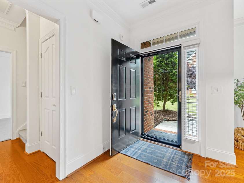140 Villa Lake Drive, Fort Mill, SC 29708.  MLS# CAR4253945, YatesRealty ID 18503. 