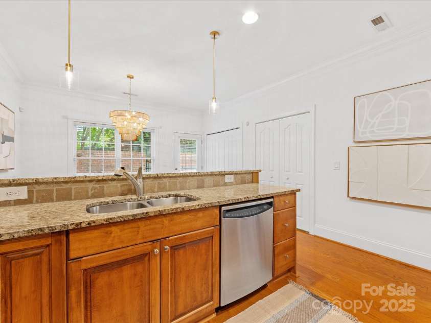 140 Villa Lake Drive, Fort Mill, SC 29708.  MLS# CAR4253945, YatesRealty ID 18503. 