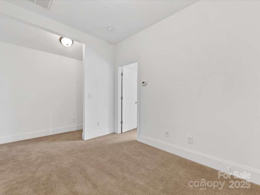 140 Villa Lake Drive, Fort Mill, SC 29708.  MLS# CAR4253945, YatesRealty ID 18503. Office/Flex space