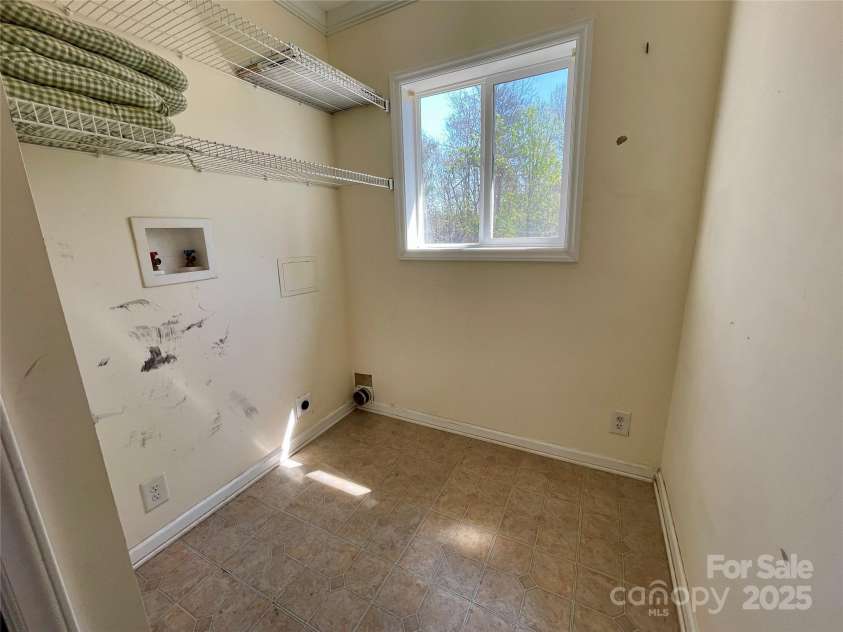 576 Grays Creek Church Road, Rutherfordton, NC 28139.  MLS# CAR4240567, YatesRealty ID 18504. Laundry room
