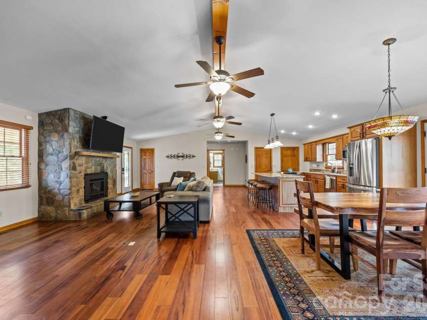79 Winslow Road, Waynesville, NC 28786.  MLS# CAR4336672, YatesRealty ID 18504. 