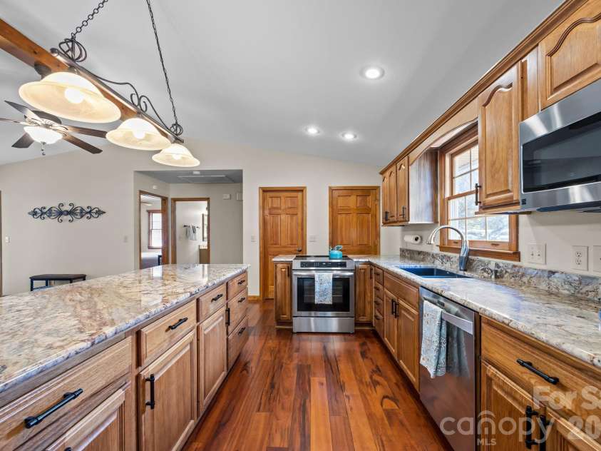 79 Winslow Road, Waynesville, NC 28786.  MLS# CAR4336672, YatesRealty ID 18504. 
