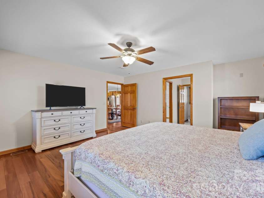 79 Winslow Road, Waynesville, NC 28786.  MLS# CAR4336672, YatesRealty ID 18504. 