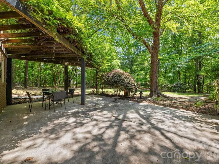 1018 Myers Circle, Lancaster, SC 29720.  MLS# CAR4377025, YatesRealty ID 18505. 