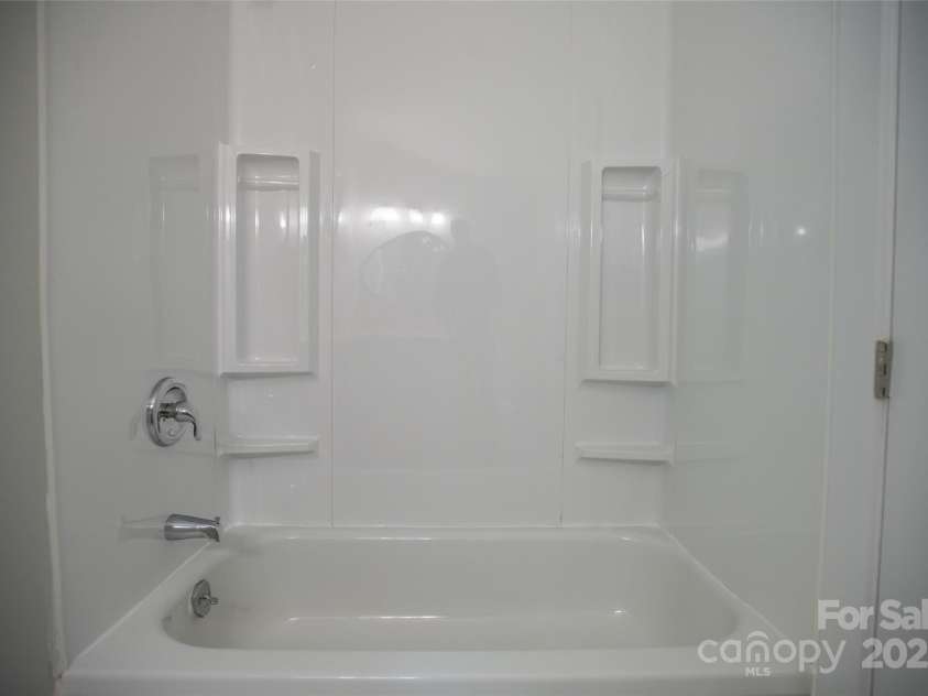 307 Hawthorne Avenue, Swannanoa, NC 28778.  MLS# CAR4288660, YatesRealty ID 18505. 