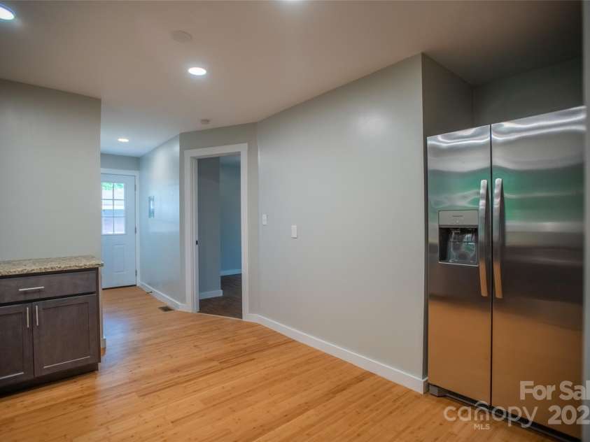 307 Hawthorne Avenue, Swannanoa, NC 28778.  MLS# CAR4288660, YatesRealty ID 18505. 