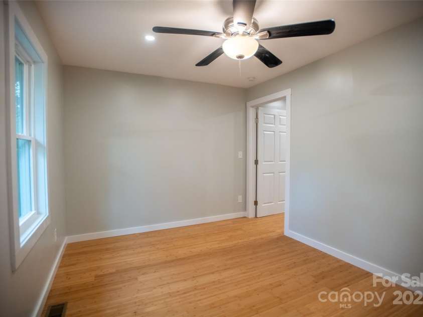 307 Hawthorne Avenue, Swannanoa, NC 28778.  MLS# CAR4288660, YatesRealty ID 18505. 