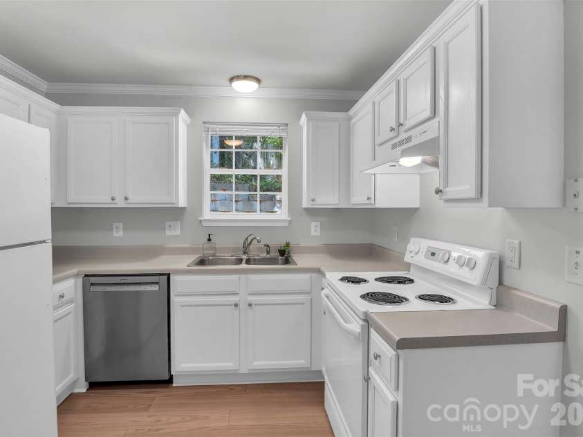708 Cody Court, Fort Mill, SC 29715.  MLS# CAR4372904, YatesRealty ID 18506. 