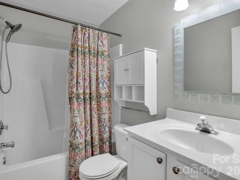 708 Cody Court, Fort Mill, SC 29715.  MLS# CAR4372904, YatesRealty ID 18506. 