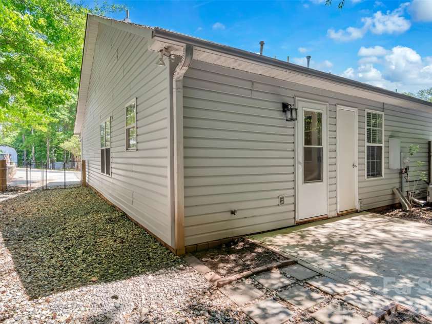 708 Cody Court, Fort Mill, SC 29715.  MLS# CAR4372904, YatesRealty ID 18506. 
