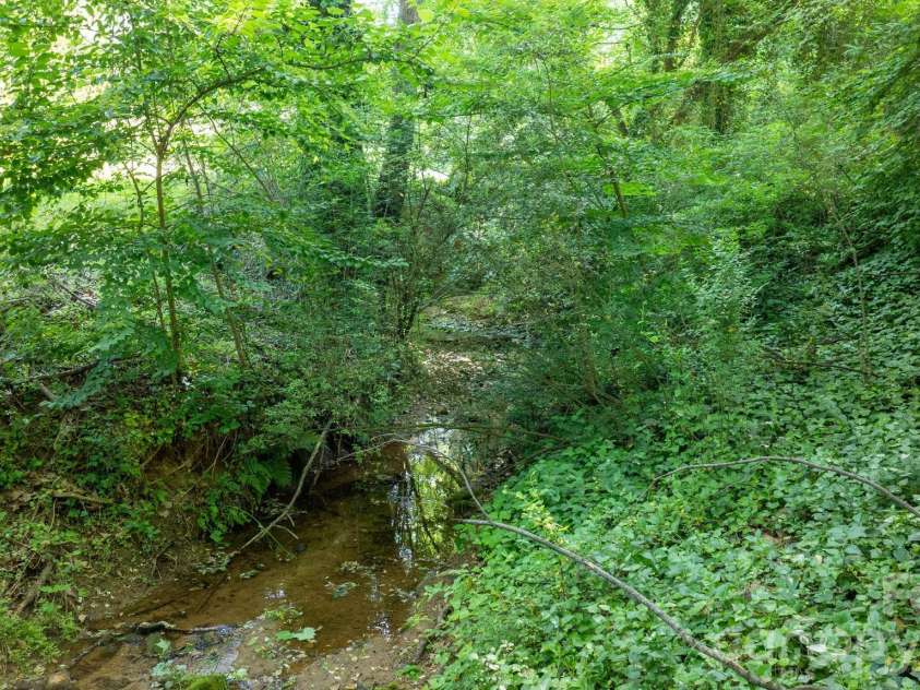 216 Davis Drive, Morganton, NC 28655.  MLS# CAR4373031, YatesRealty ID 18507. 