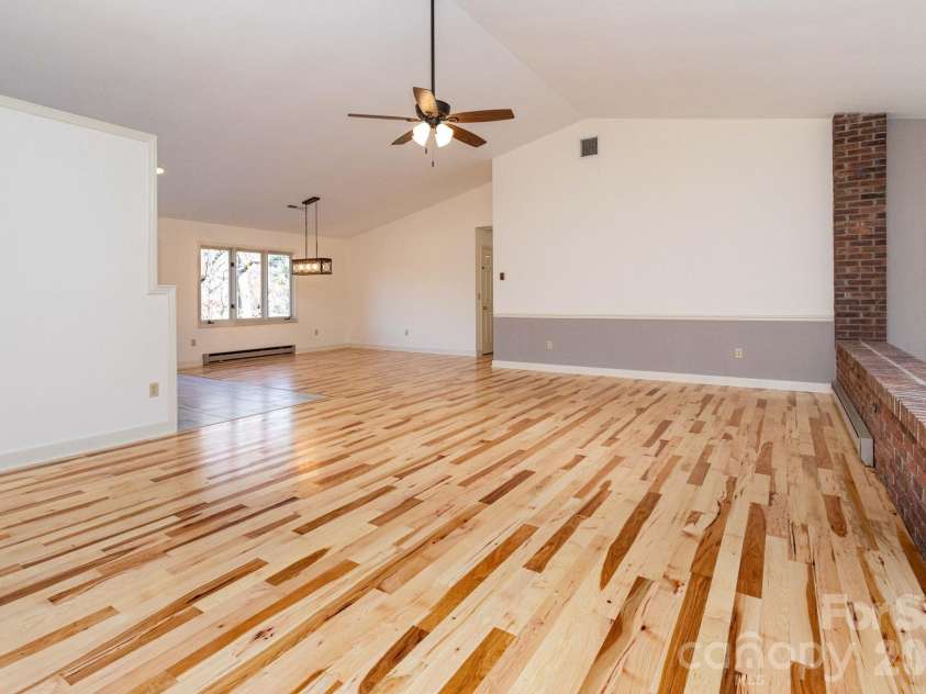 84 Joe jenkins Road, Fairview, NC 28730.  MLS# CAR4320581, YatesRealty ID 18509. 