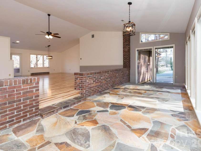 84 Joe jenkins Road, Fairview, NC 28730.  MLS# CAR4320581, YatesRealty ID 18509. Foyer