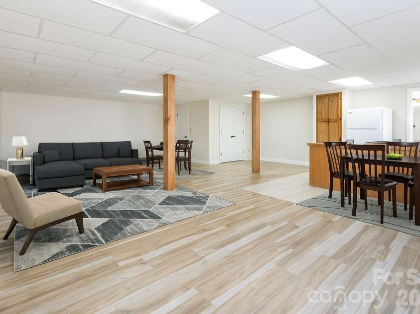 84 Joe jenkins Road, Fairview, NC 28730.  MLS# CAR4320581, YatesRealty ID 18509. Staged Studio Apartment