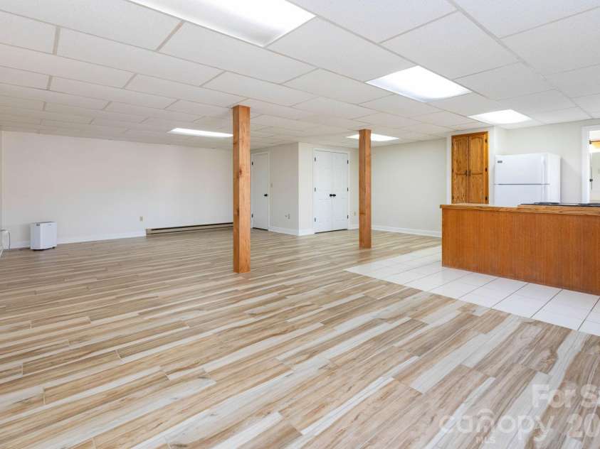 84 Joe jenkins Road, Fairview, NC 28730.  MLS# CAR4320581, YatesRealty ID 18509. Studio Apartment