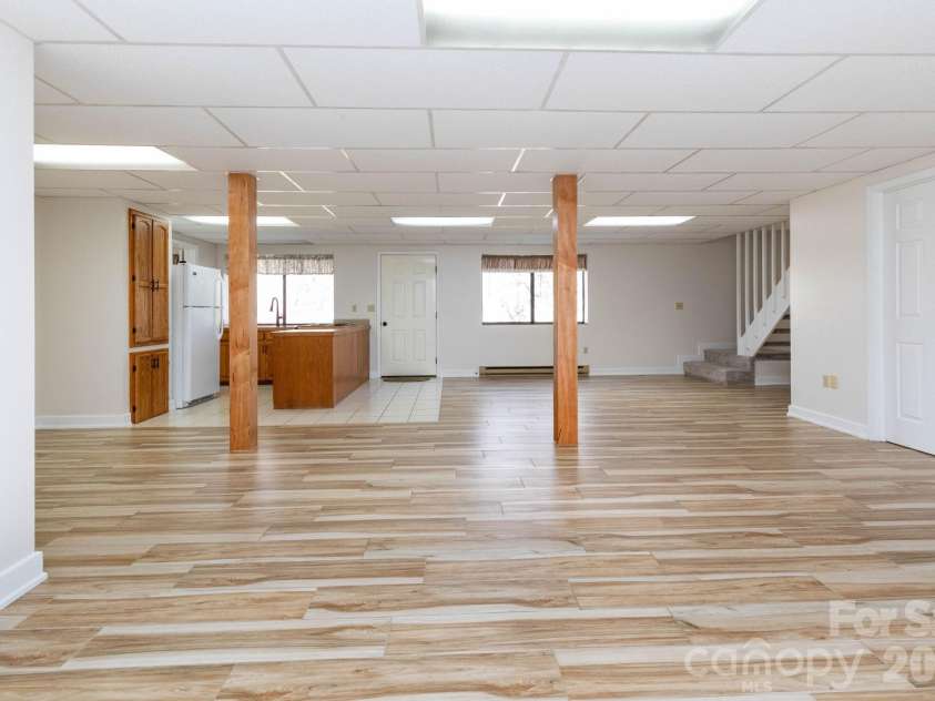 84 Joe jenkins Road, Fairview, NC 28730.  MLS# CAR4320581, YatesRealty ID 18509. Studio Apartment