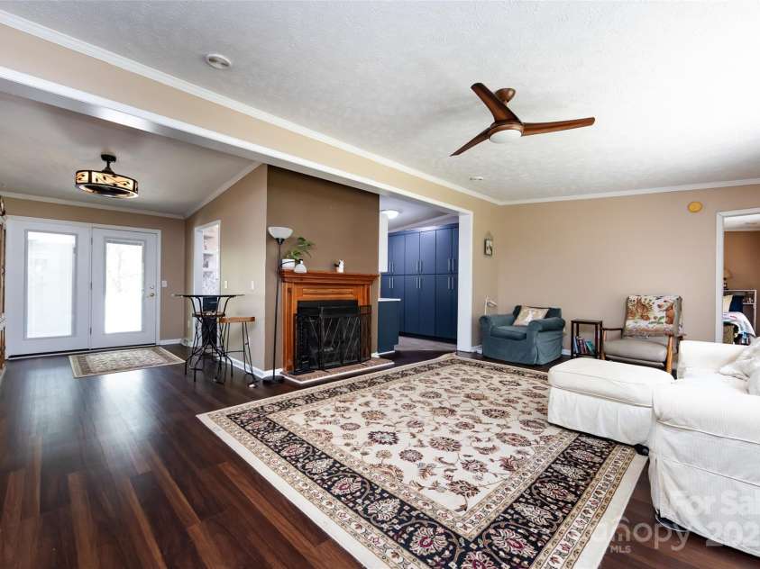 9009 Quail Roost Drive, Waxhaw, NC 28173.  MLS# CAR4239665, YatesRealty ID 18509. 