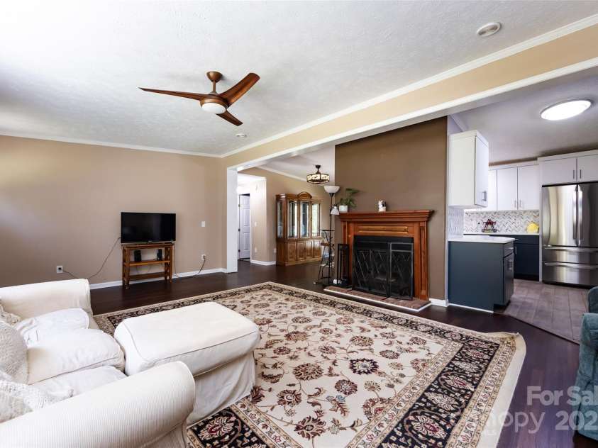 9009 Quail Roost Drive, Waxhaw, NC 28173.  MLS# CAR4239665, YatesRealty ID 18509. 