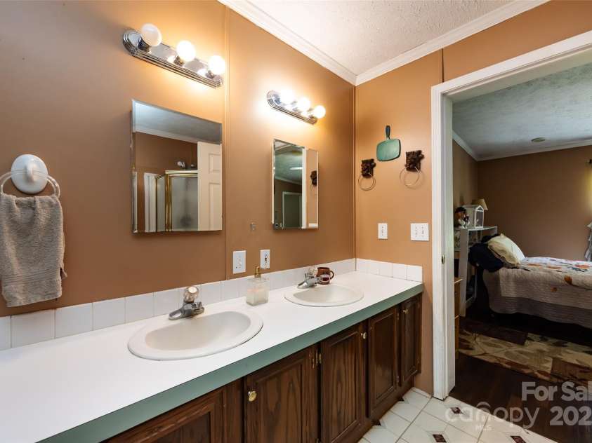 9009 Quail Roost Drive, Waxhaw, NC 28173.  MLS# CAR4239665, YatesRealty ID 18509. 