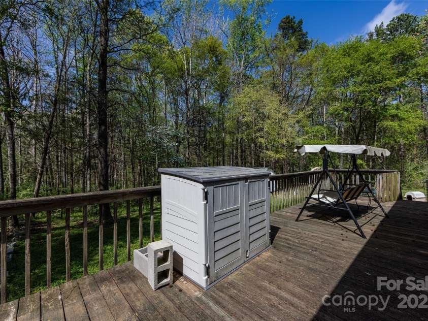 9009 Quail Roost Drive, Waxhaw, NC 28173.  MLS# CAR4239665, YatesRealty ID 18509. 