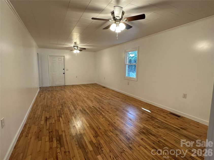 208 Murdock Road, Bakersville, NC 28705.  MLS# CAR4315892, YatesRealty ID 18510. 27 X 12 Additional Master Suite with ensuite bath, 12 x 14 Bonus room and private outside entrance