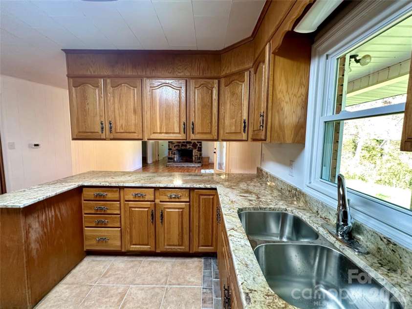 208 Murdock Road, Bakersville, NC 28705.  MLS# CAR4315892, YatesRealty ID 18510. 