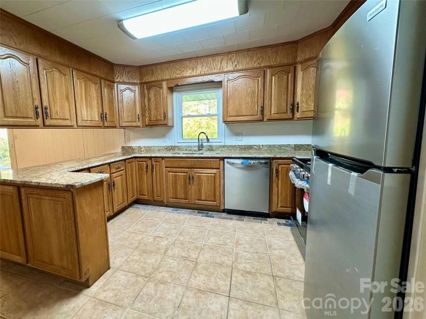 208 Murdock Road, Bakersville, NC 28705.  MLS# CAR4315892, YatesRealty ID 18510. 