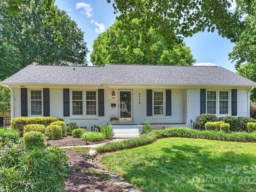 6938 Wrentree Drive, Charlotte, NC 28210.  MLS# CAR4266582, YatesRealty ID 18510. 