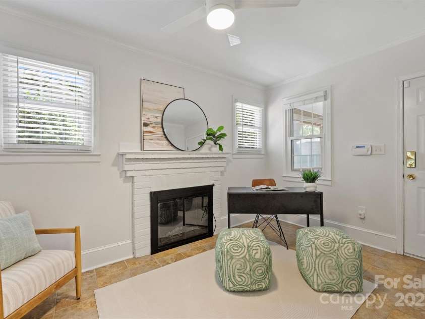 6938 Wrentree Drive, Charlotte, NC 28210.  MLS# CAR4266582, YatesRealty ID 18510. 