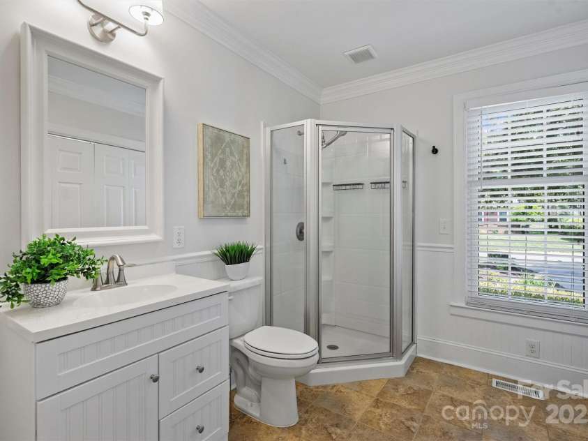 6938 Wrentree Drive, Charlotte, NC 28210.  MLS# CAR4266582, YatesRealty ID 18510. 