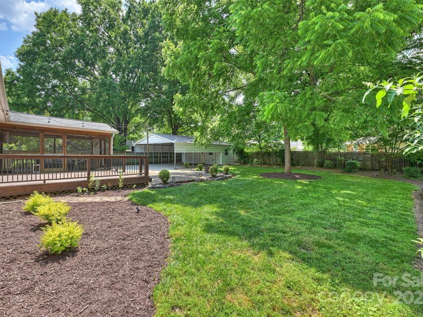 6938 Wrentree Drive, Charlotte, NC 28210.  MLS# CAR4266582, YatesRealty ID 18510. 