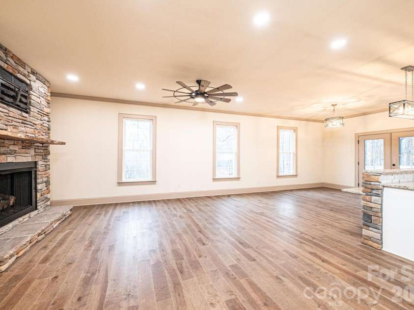 1610 Summerlin Place, Newton, NC 28658.  MLS# CAR4352272, YatesRealty ID 18511. 