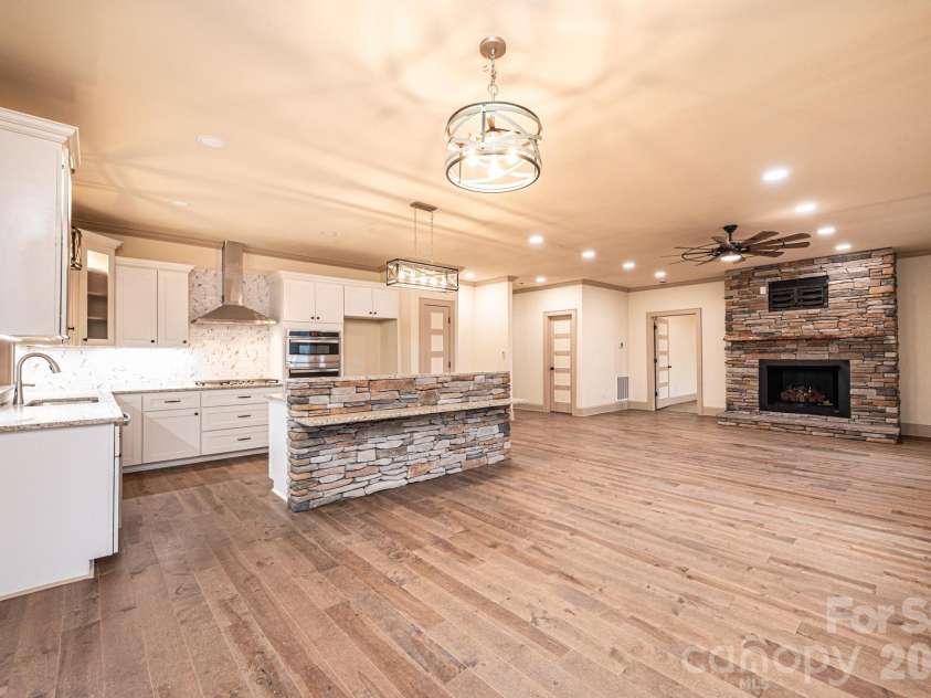 1610 Summerlin Place, Newton, NC 28658.  MLS# CAR4352272, YatesRealty ID 18511. 