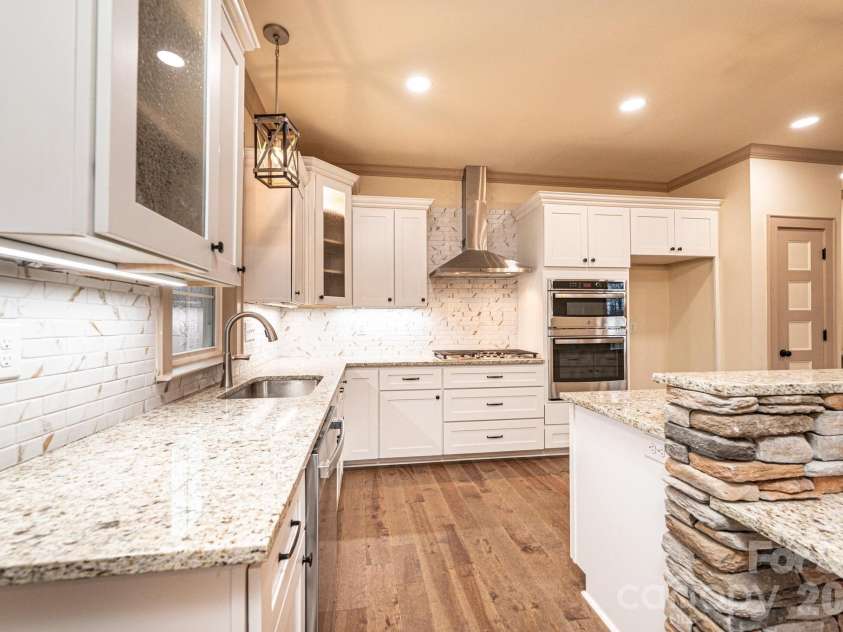 1610 Summerlin Place, Newton, NC 28658.  MLS# CAR4352272, YatesRealty ID 18511. 