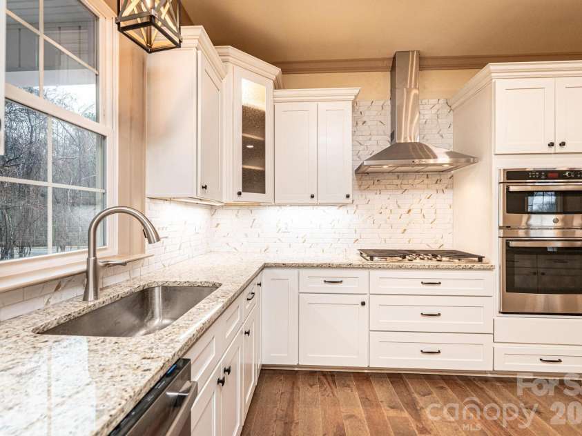 1610 Summerlin Place, Newton, NC 28658.  MLS# CAR4352272, YatesRealty ID 18511. 