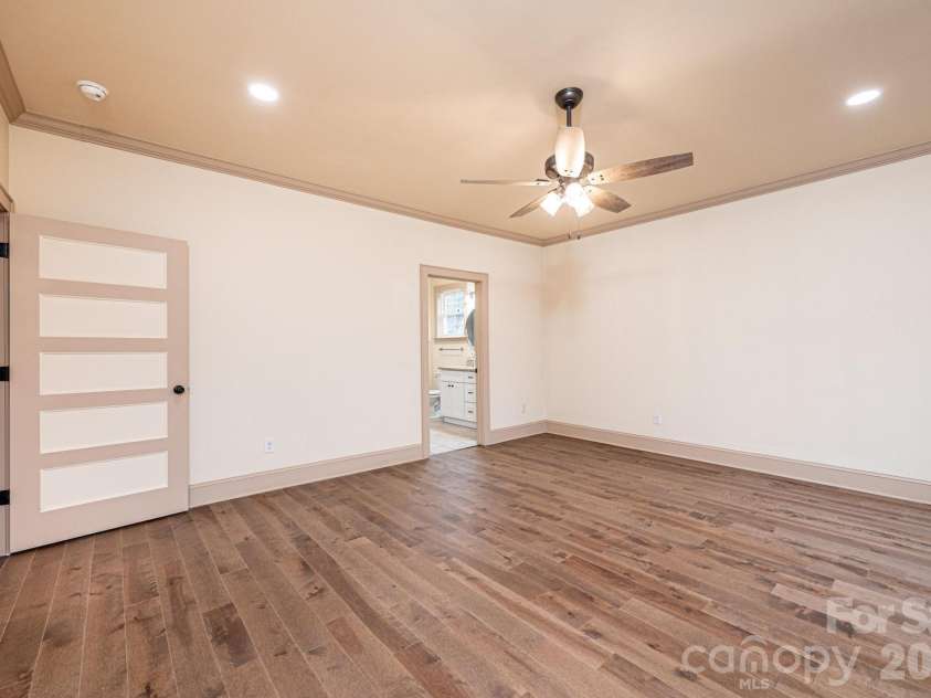 1610 Summerlin Place, Newton, NC 28658.  MLS# CAR4352272, YatesRealty ID 18511. 