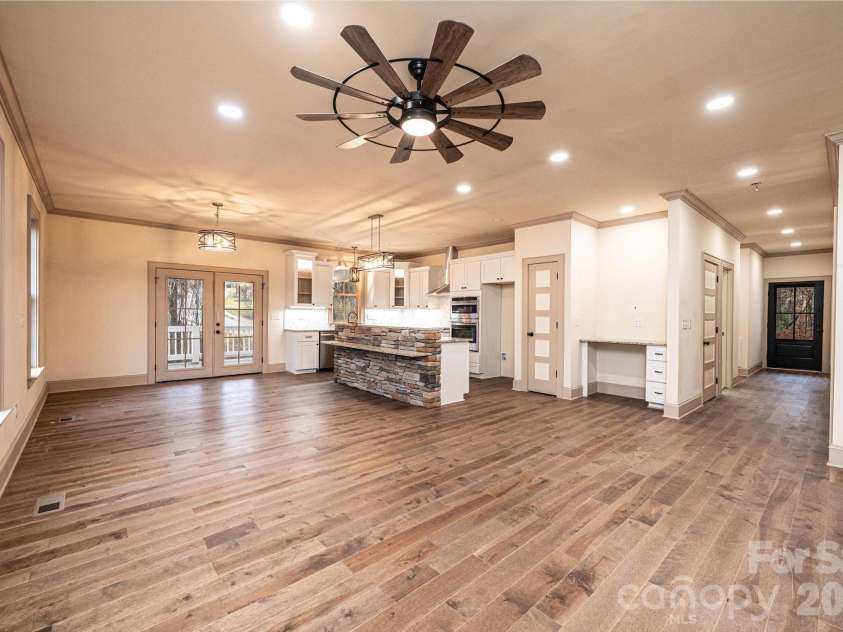 1610 Summerlin Place, Newton, NC 28658.  MLS# CAR4352272, YatesRealty ID 18511. 