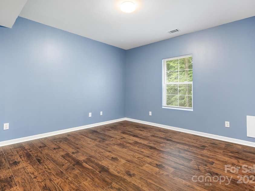 2695 Queens Drive, Lincolnton, NC 28092.  MLS# CAR4266750, YatesRealty ID 18511. Basement Flex Room with closet