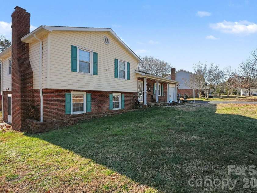 4057 Leafmore Street, Concord, NC 28027.  MLS# CAR4332836, YatesRealty ID 18512. 