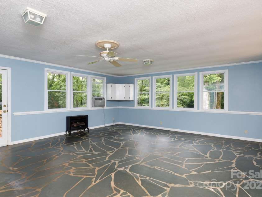 2605 Camelot Drive, Rock Hill, SC 29732.  MLS# CAR4265227, YatesRealty ID 18515. 