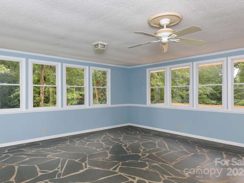 2605 Camelot Drive, Rock Hill, SC 29732.  MLS# CAR4265227, YatesRealty ID 18515. 