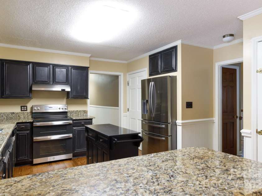 2605 Camelot Drive, Rock Hill, SC 29732.  MLS# CAR4265227, YatesRealty ID 18515. 